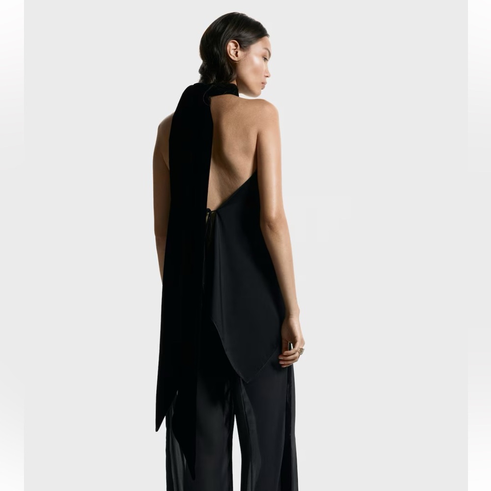 H&M | Scarf Collar Halterneck Top